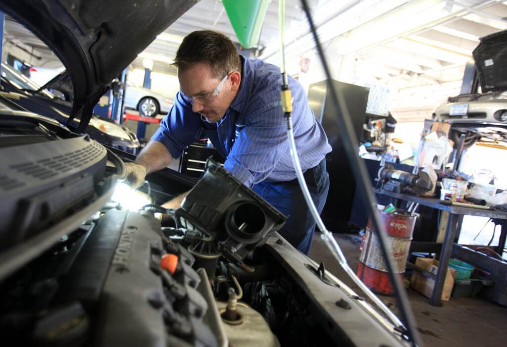 Auto Mechanic