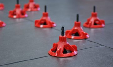 Tile leveling