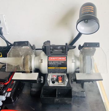 Bench grinder