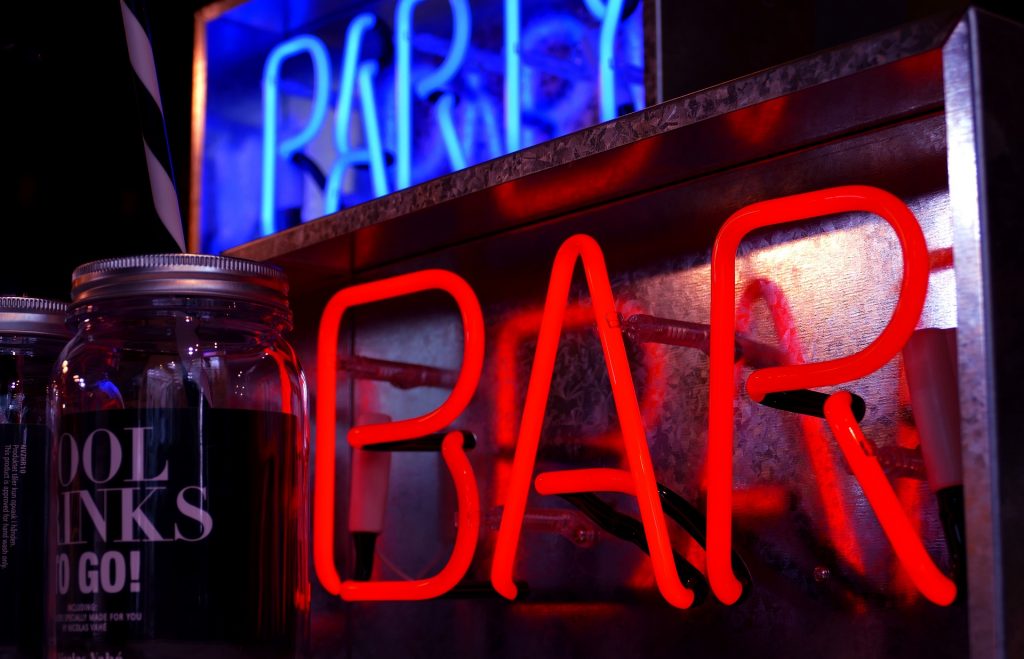 bar